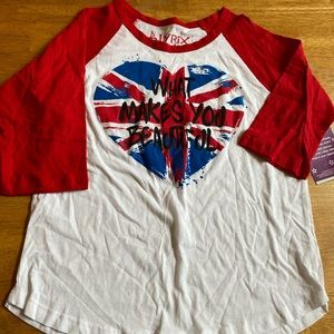 Lyrix NWT That what makes you Beautiful ID sz L 1D, One Direction, British flag
